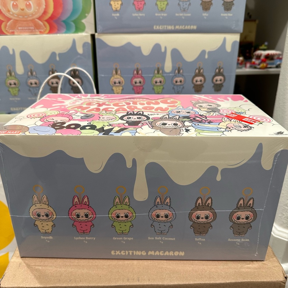 THE MONSTERS LABUBU- Exciting Macaron Vinyl Face - Picture 3 of 6